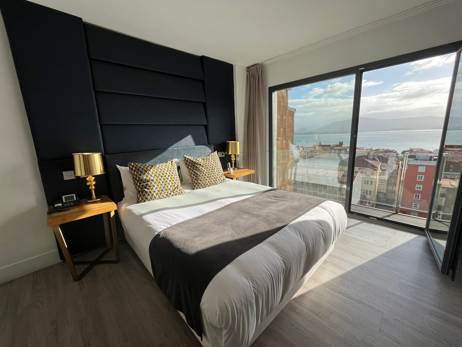 Hotel Art, hotel accommodation in Santander on the Camino del Norte