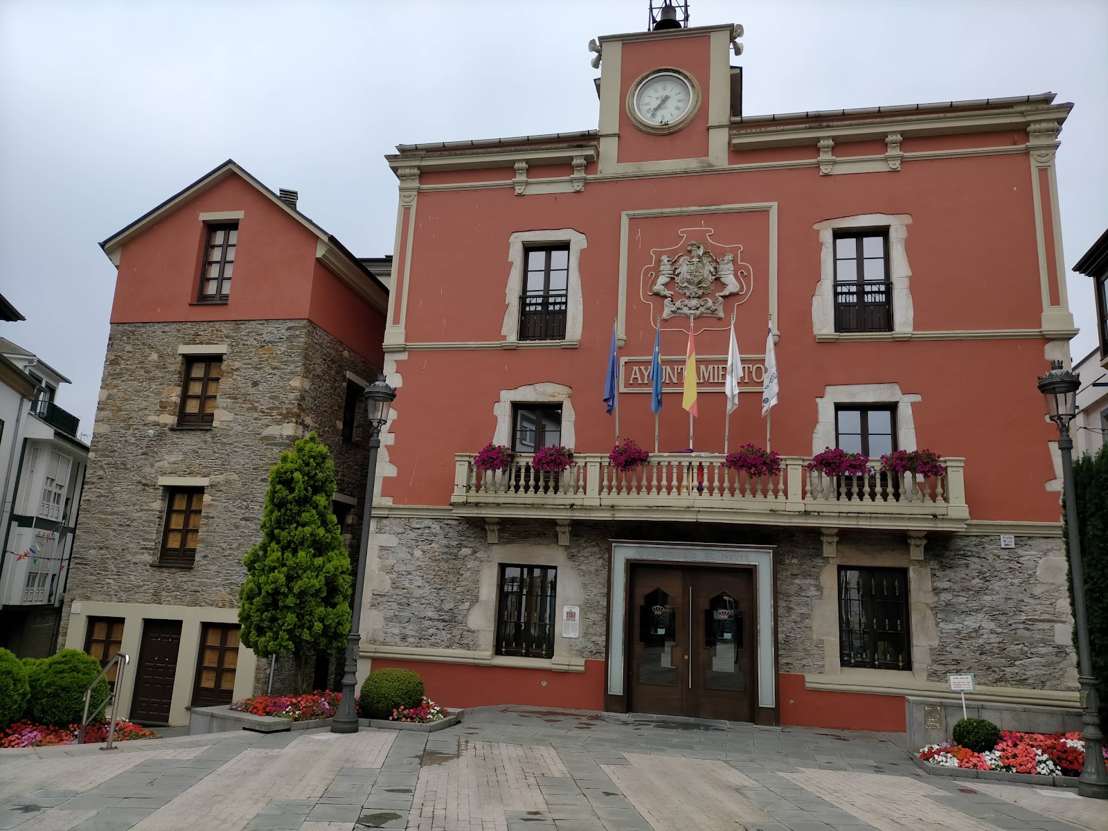 VIAJES REAL 5, accommodation listing in Navia on the Camino del Norte