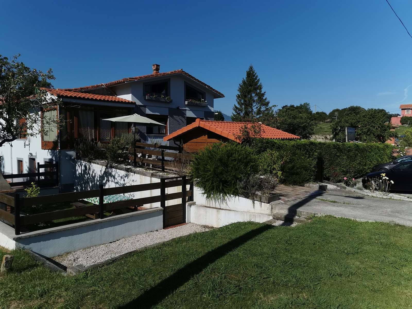 Apartamentos Turísticos Casa Nieves, apartment accommodation in La Franca on the Camino del Norte