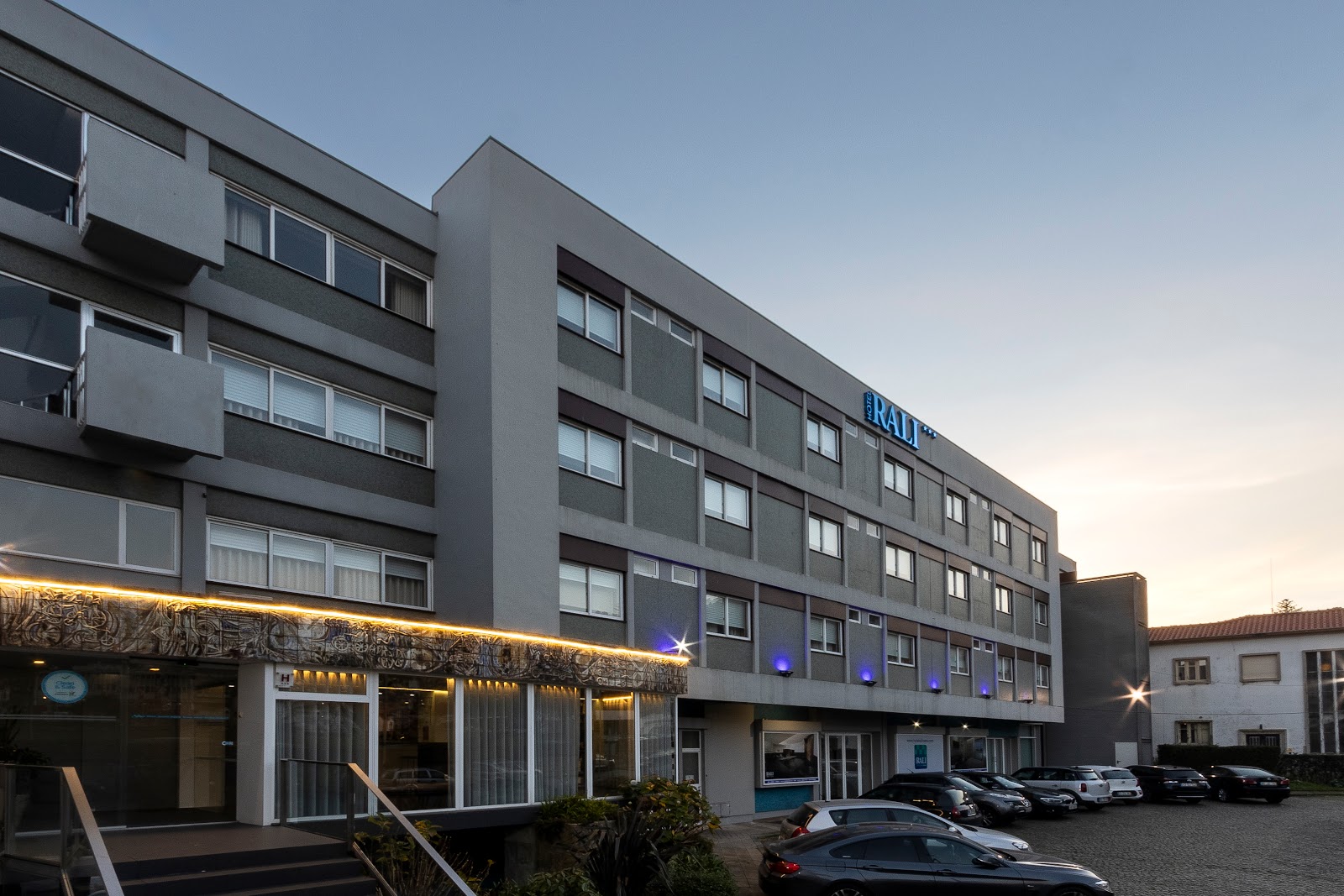 Hotel Rali Viana, hotel accommodation in Viana do Castelo on the Camino Portuguese