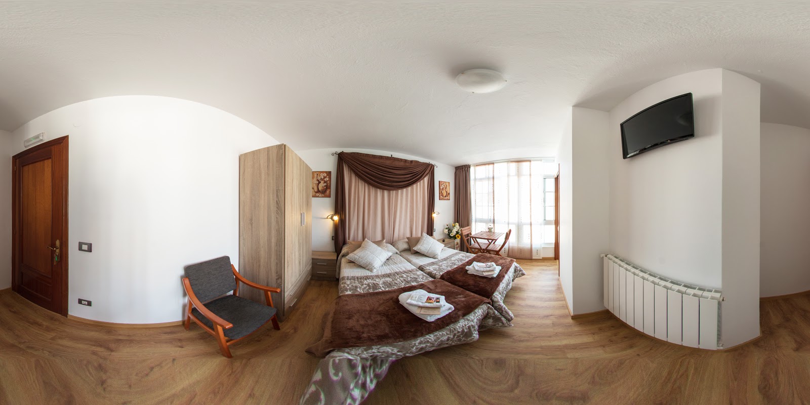 Hostel O Castelo photo 4, guesthouse accommodation in Palas de Rei on the Camino Frances