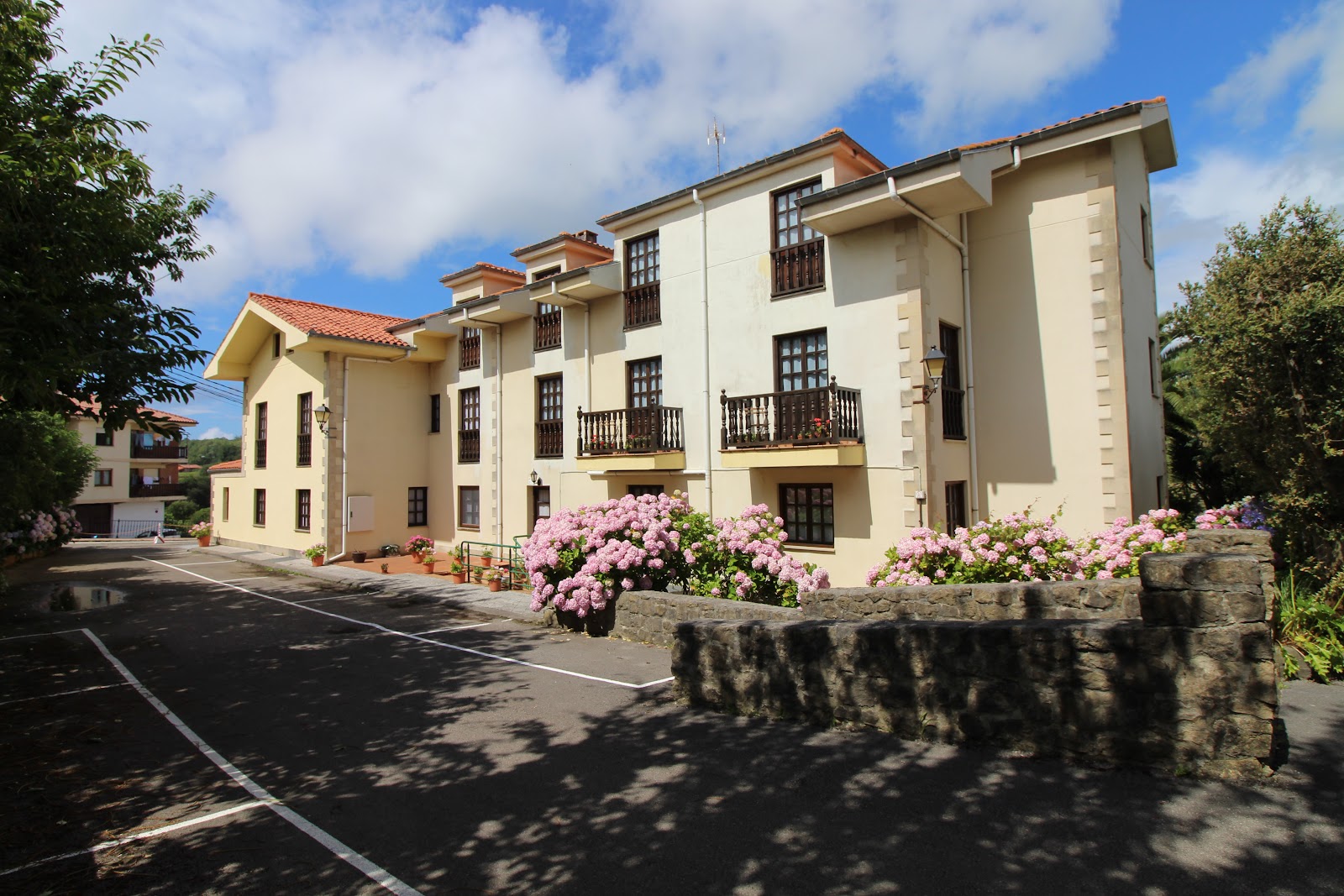 Hotel Salldemar, hotel accommodation in Santillana del Mar on the Camino del Norte