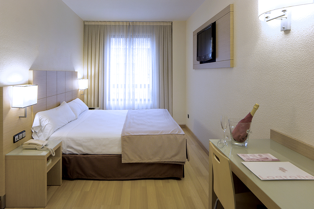 Hotel Condes de Haro - Logroño photo 4, hotel accommodation in Logroño on the Camino Frances