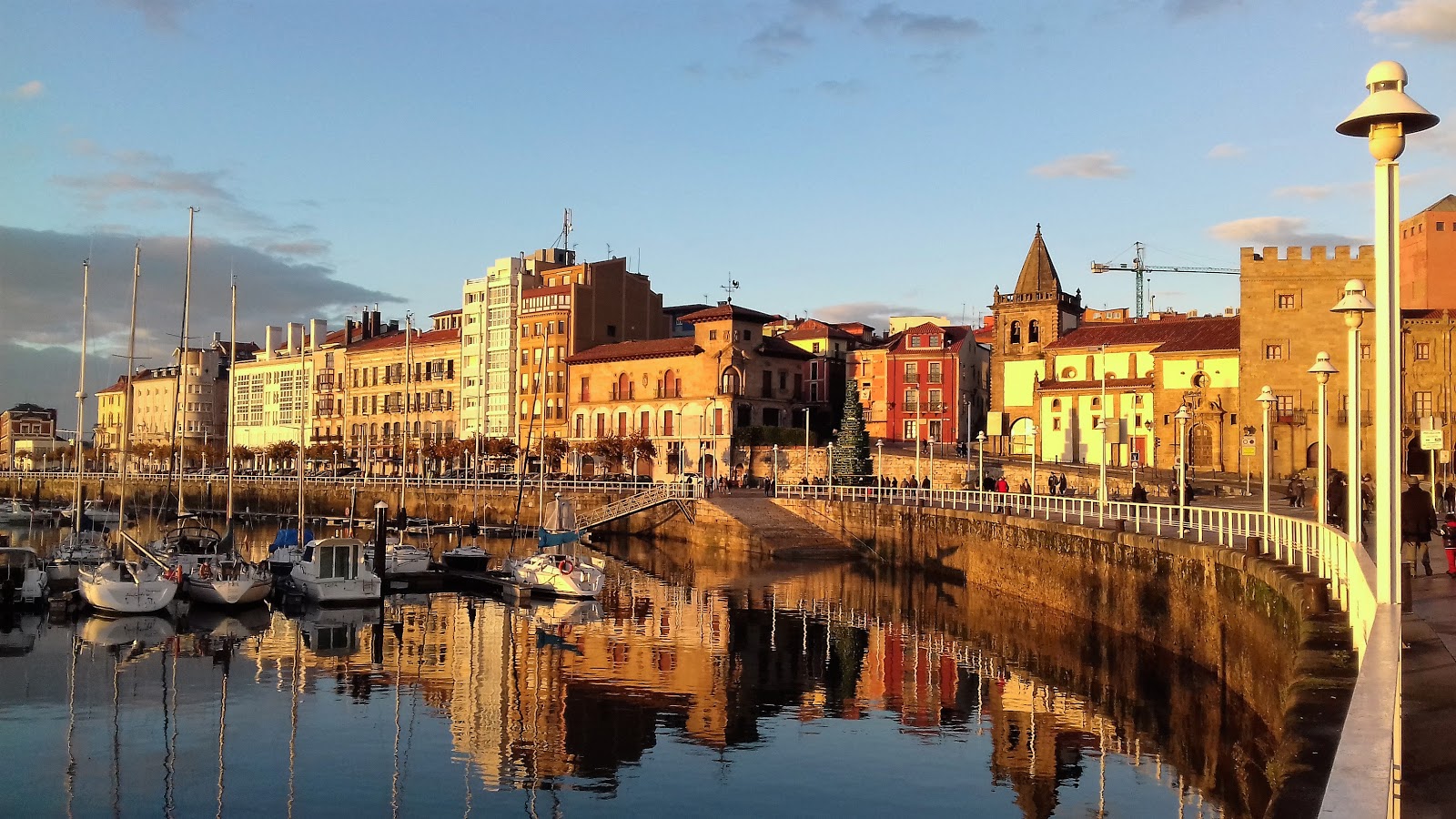 GoodHouse hostel, guesthouse accommodation in Gijón on the Camino del Norte