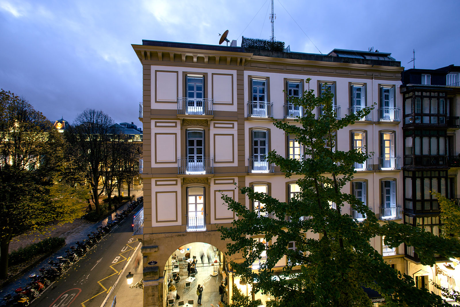 Legazpi Doce Rooms & Suites, hotel accommodation in San Sebastian on the Camino del Norte