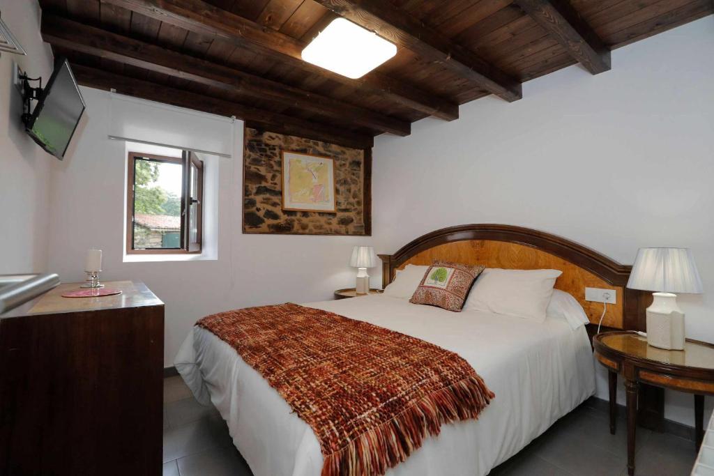 Casa Santa María photo 2, villa accommodation in Melide on the Camino Frances