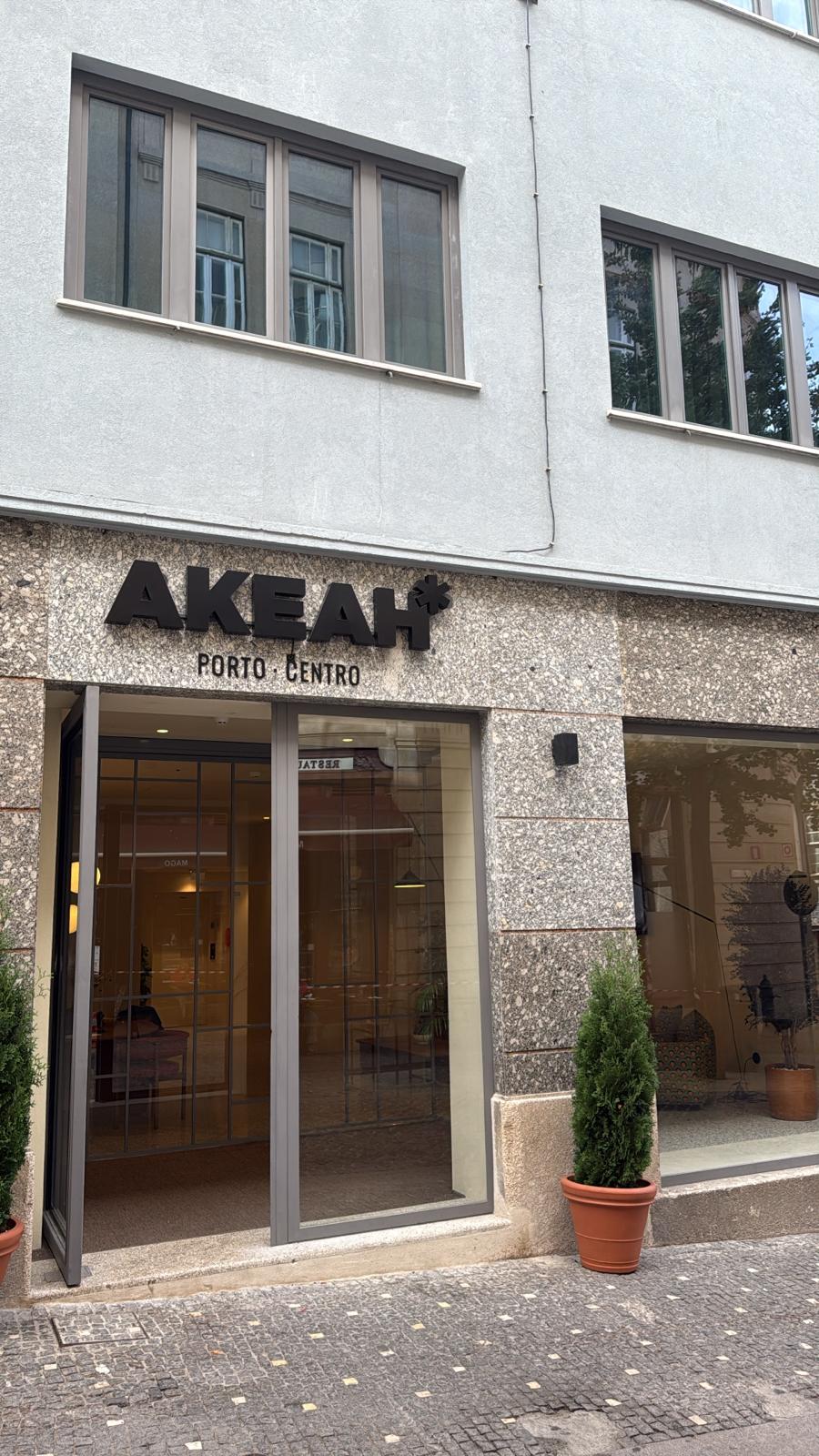 Akeah Porto Centro, hotel accommodation in Porto on the Camino Portuguese