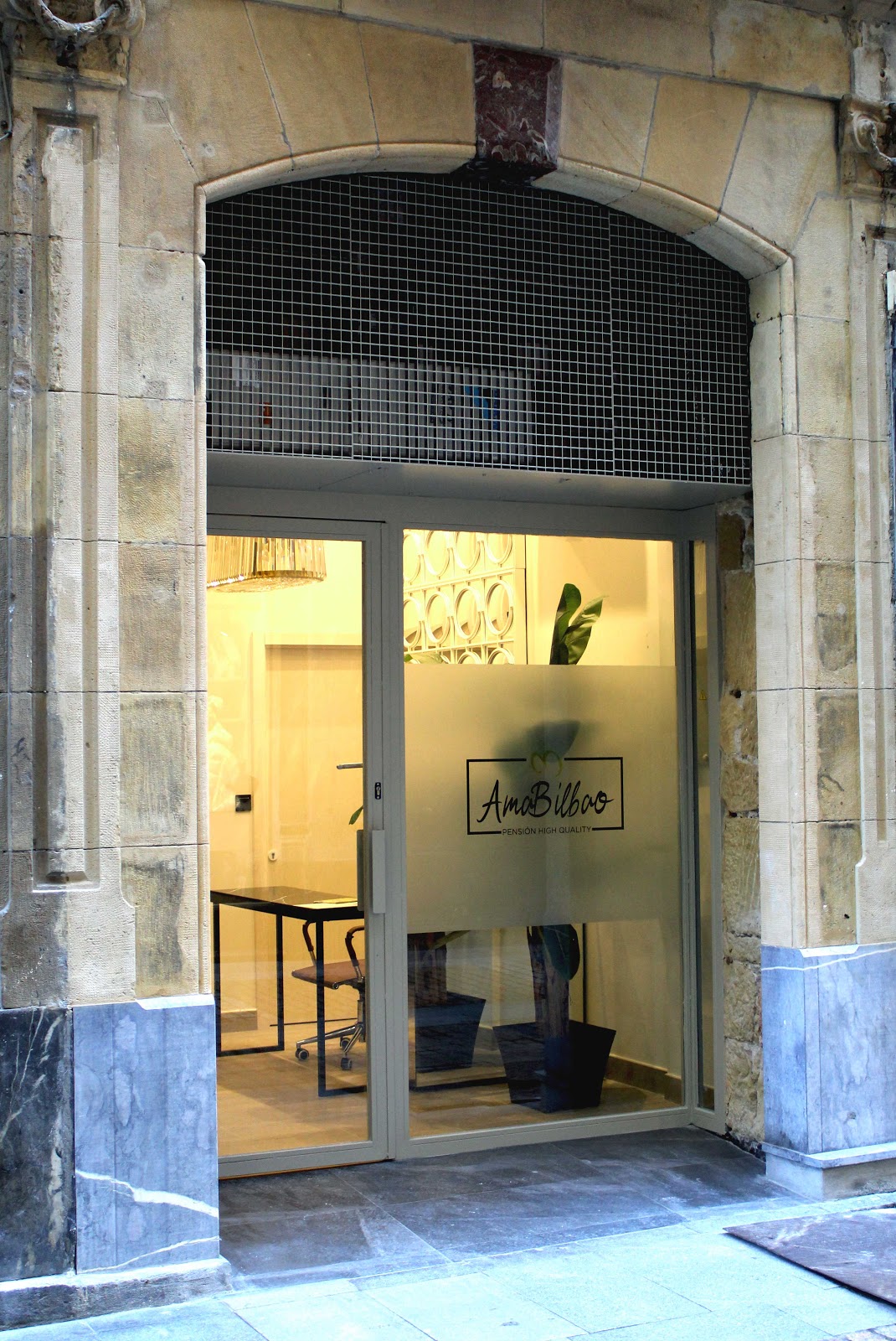 Pensión Ama Bilbao, guesthouse accommodation in Bilbao on the Camino del Norte