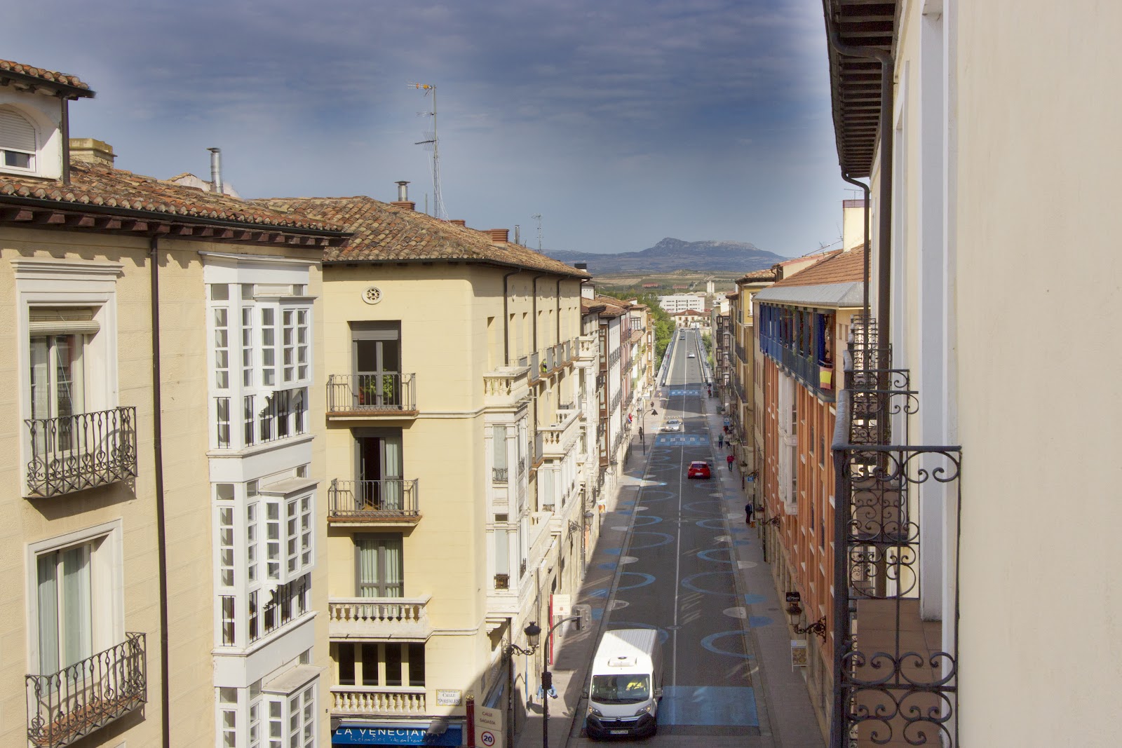 Hostal La Numantina, guesthouse accommodation in Logroño on the Camino Frances