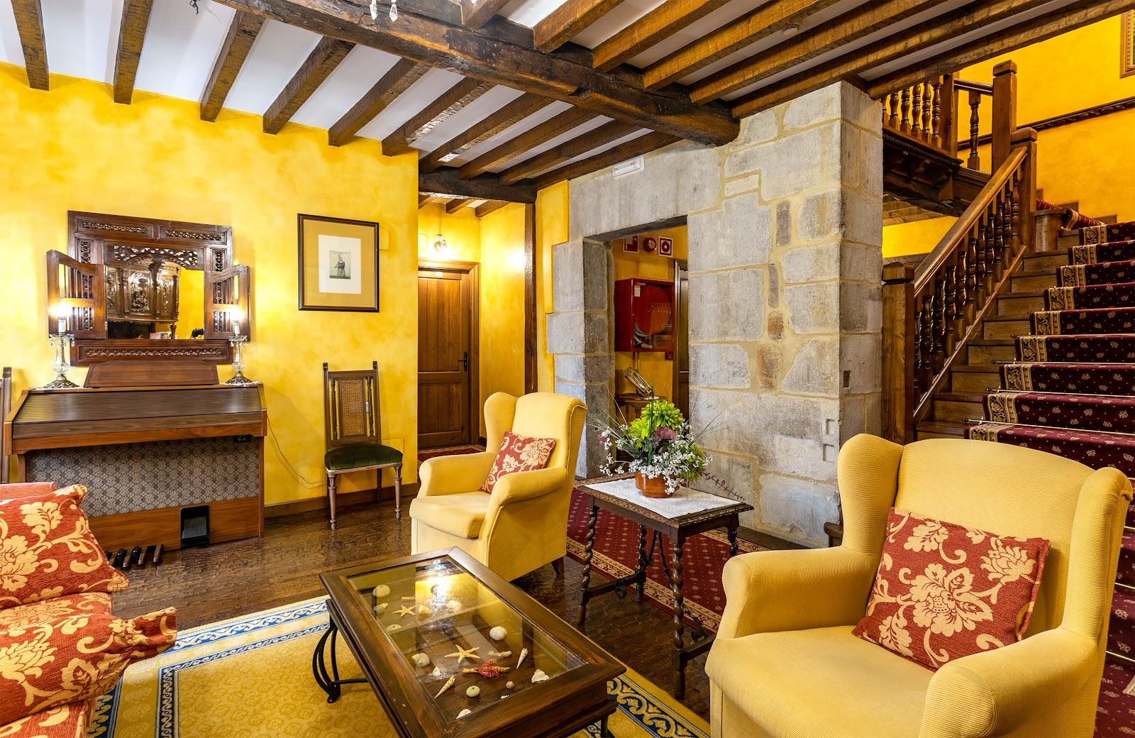 Posada La Casa del Organista photo 10, hotel accommodation in Santillana del Mar on the Camino del Norte