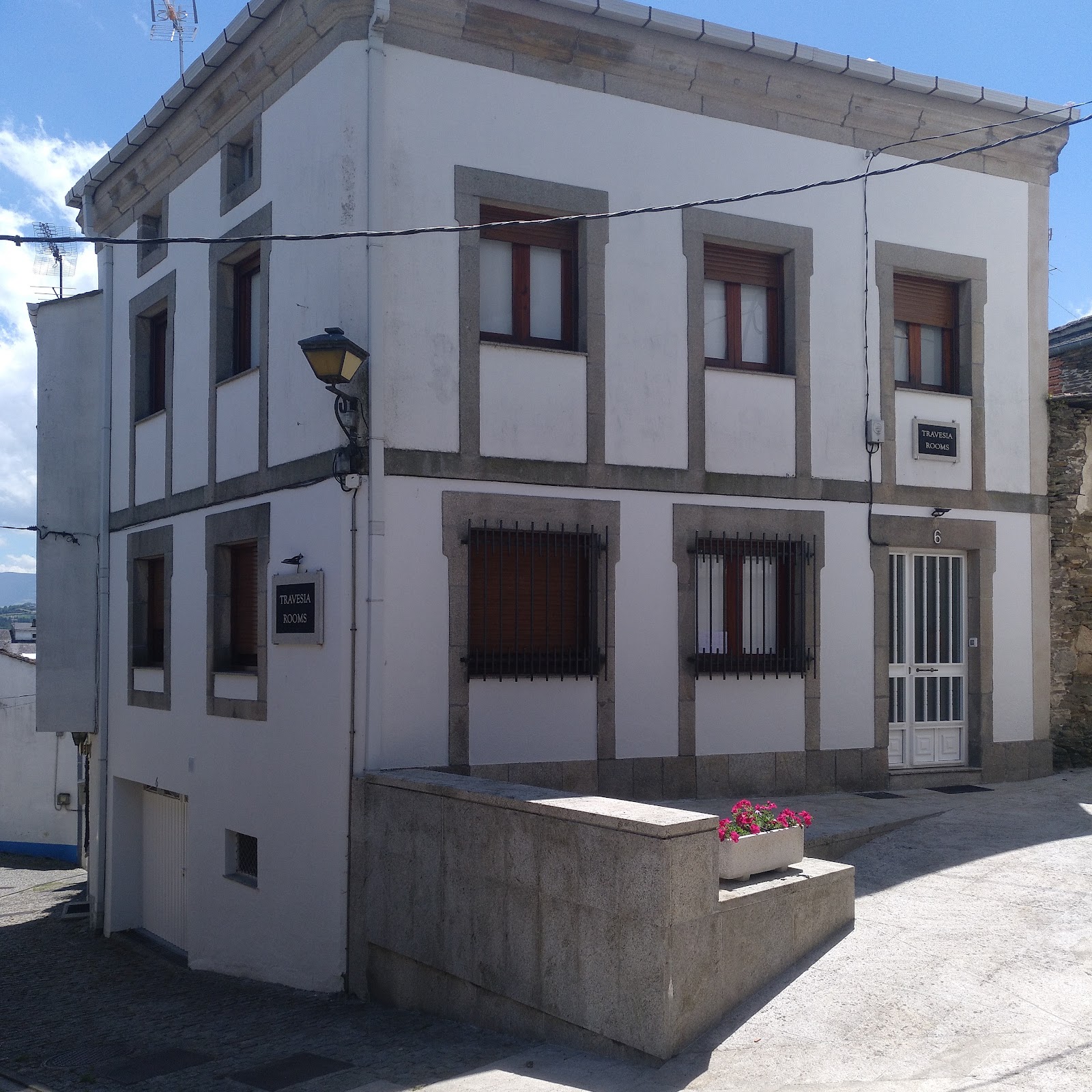 Travesia Rooms photo 3, accommodation listing in Sarria on the Camino Frances