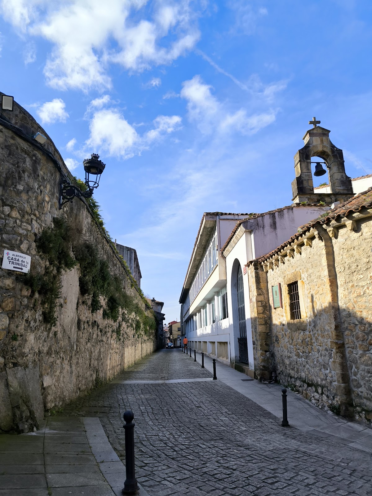 Albergue de Peregrinos-Casa de la Trinidad, albergue accommodation in Laredo on the Camino del Norte