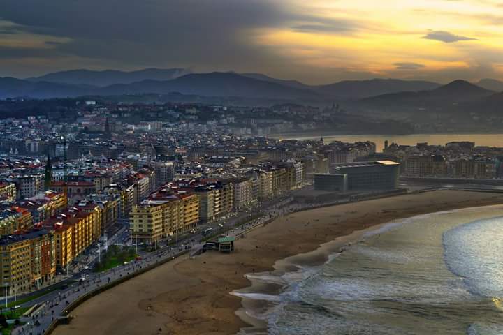 Pensión Donostiarra, guesthouse accommodation in San Sebastian on the Camino del Norte