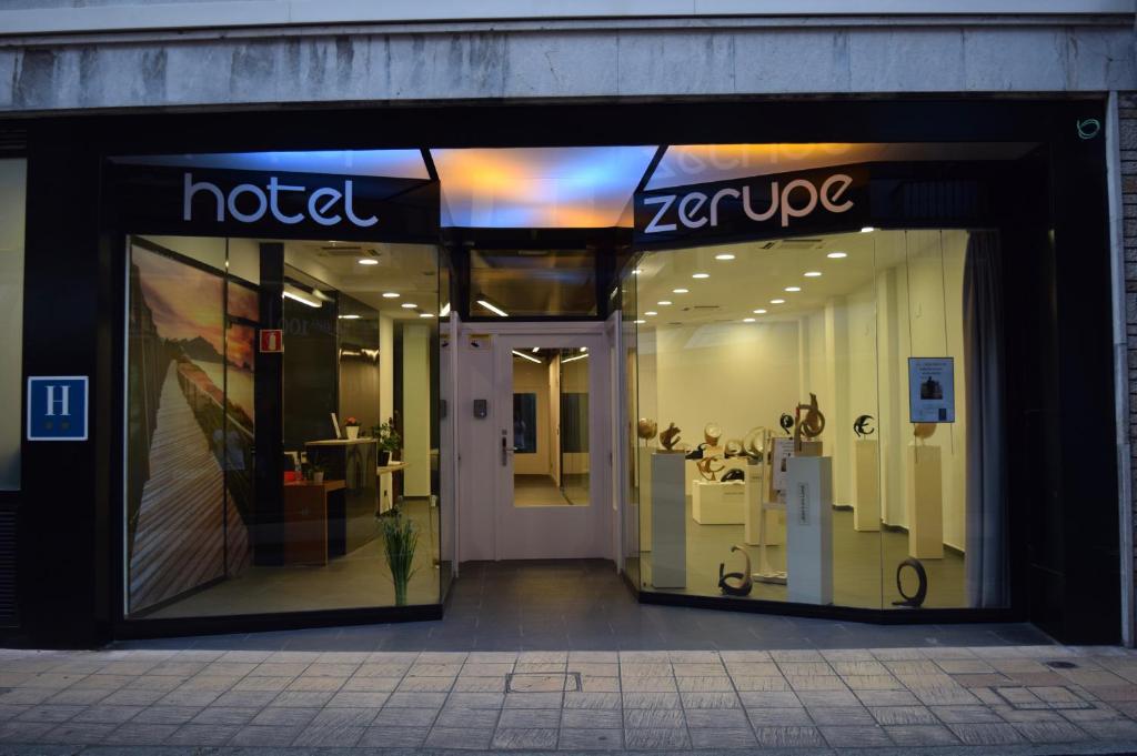 Hotel Zerupe, hotel accommodation in Zarautz on the Camino del Norte