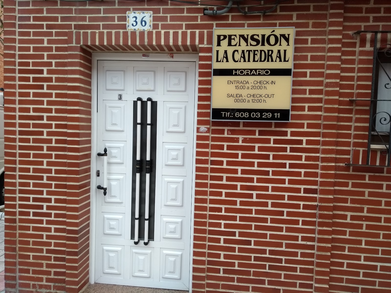 Pensión La Catedral photo 3, guesthouse accommodation in León on the Camino Frances