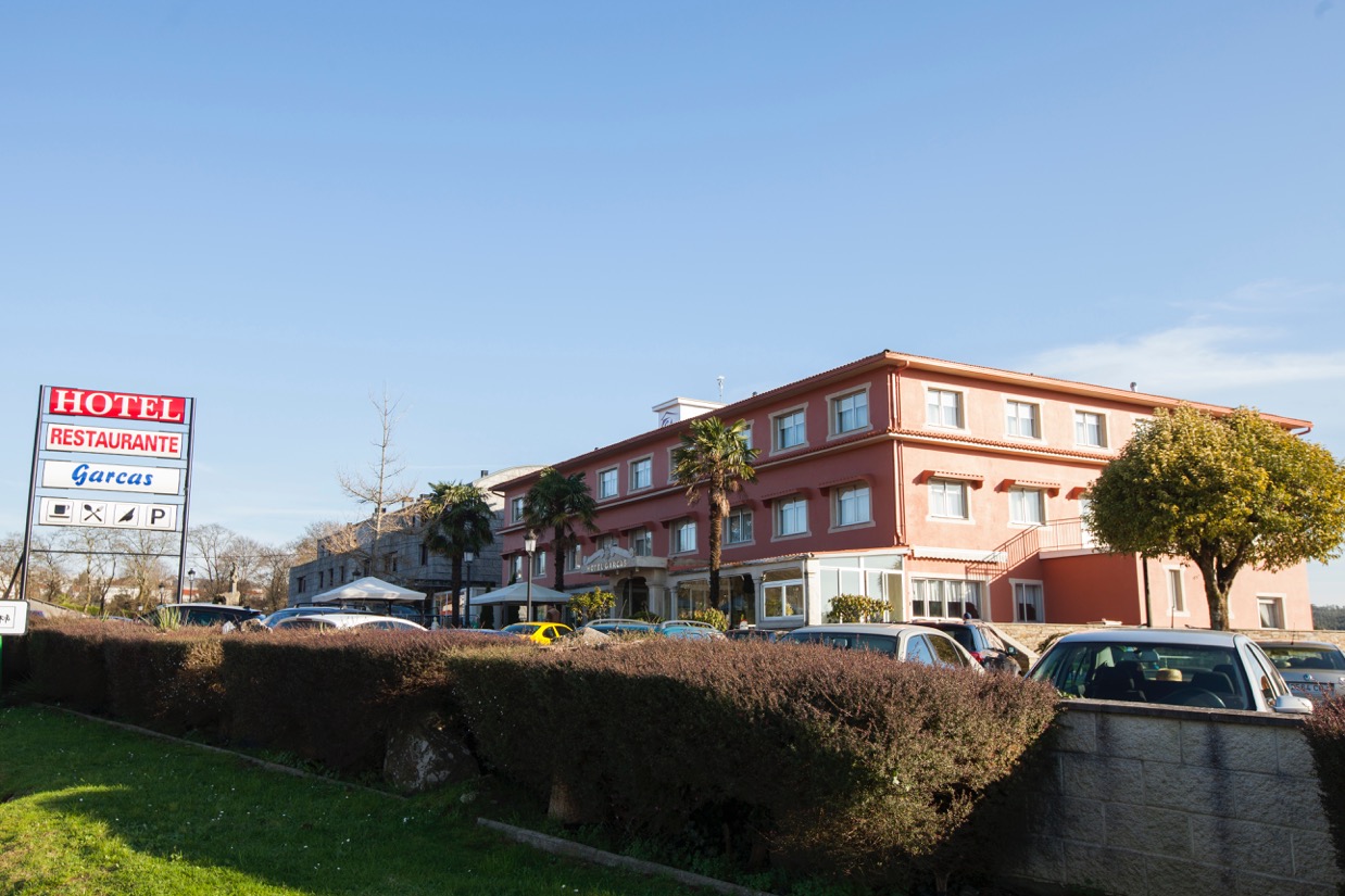 Hotel Garcas, hotel accommodation in Lavacolla on the Camino Frances