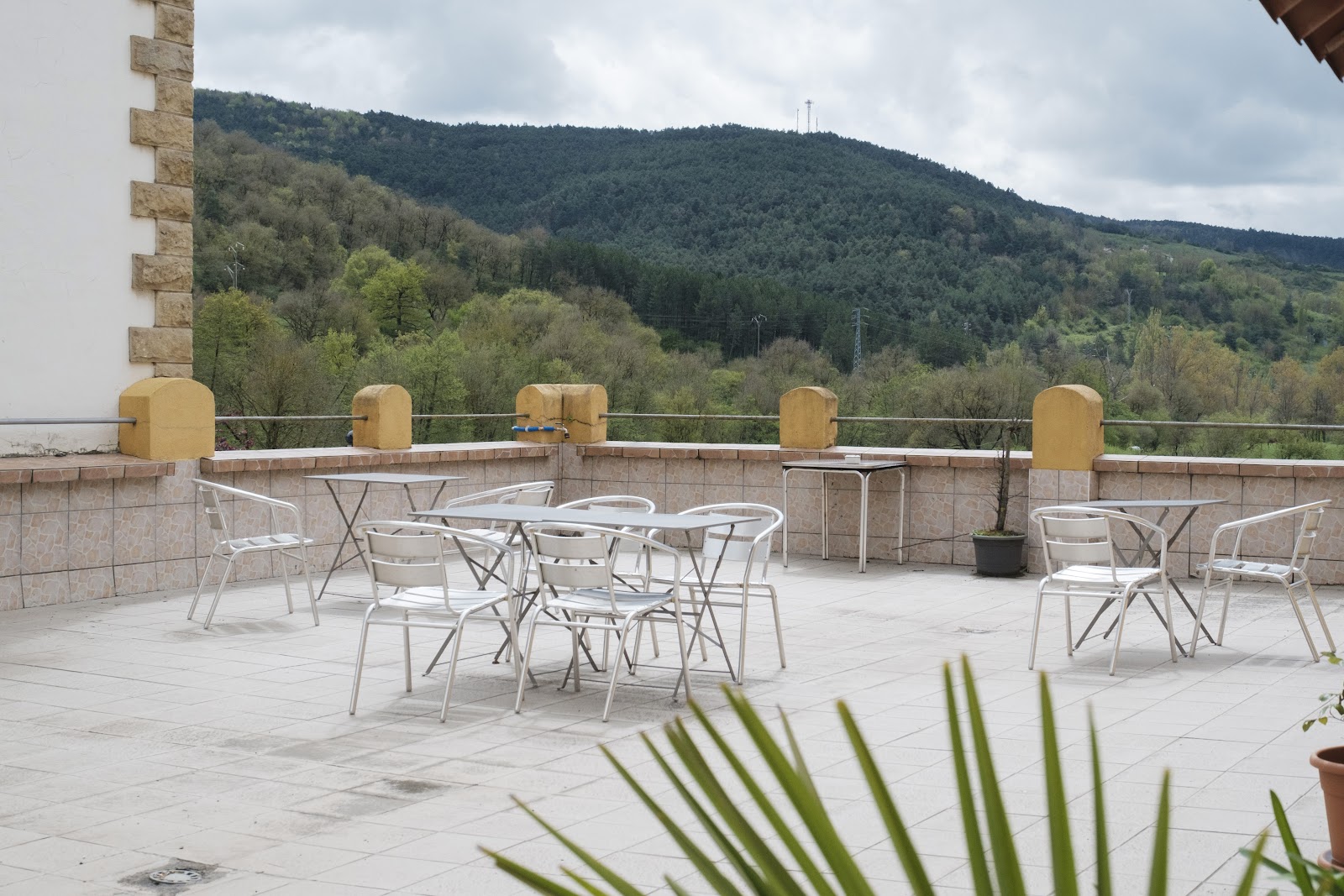 Hostería de Zubiri, hotel accommodation in Zubiri on the Camino Frances