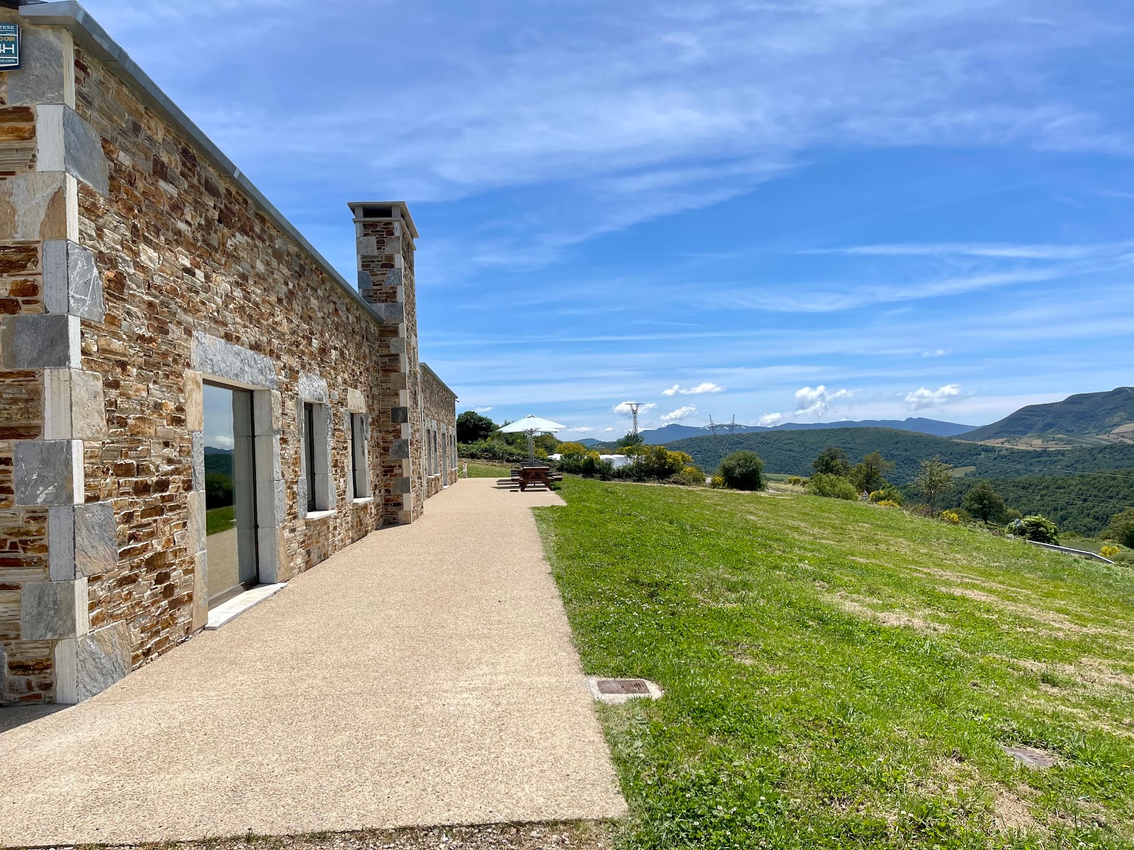 Casa Galego Alojamiento, guesthouse accommodation in Fonfria on the Camino Frances