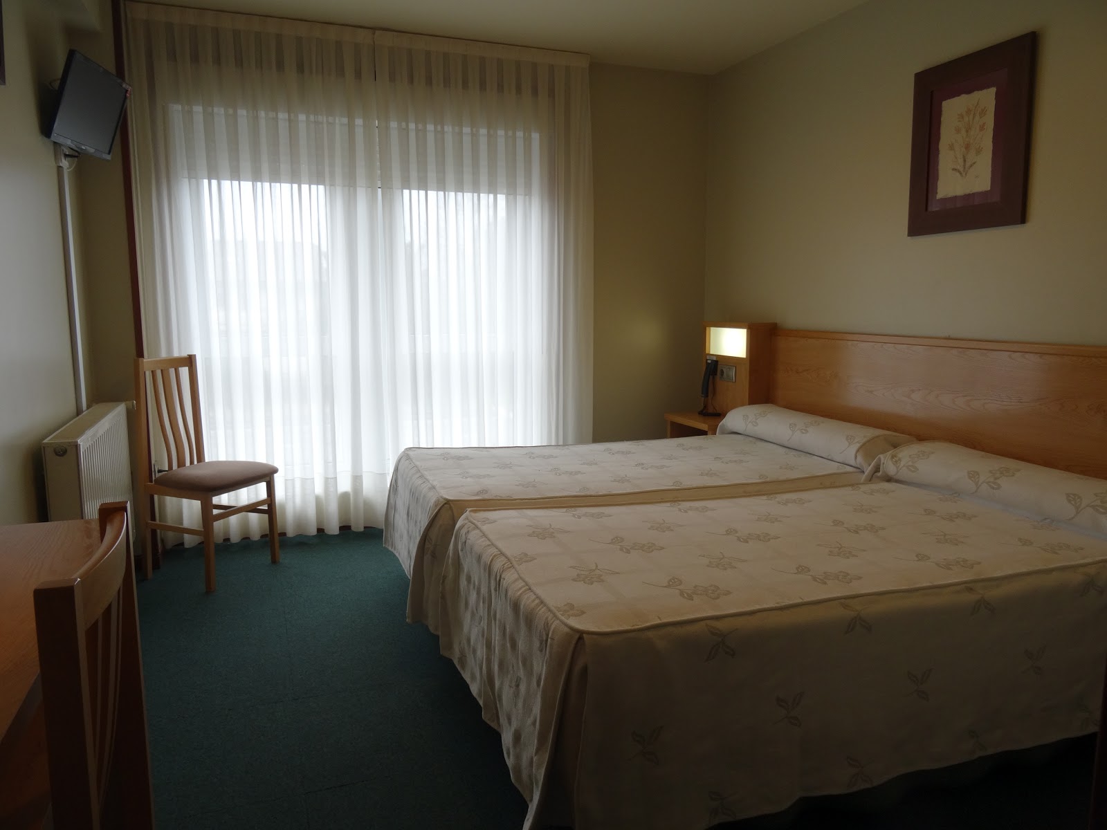 HOTEL AKELARRE photo 10, hotel accommodation in Monte do Gozo on the Camino Frances
