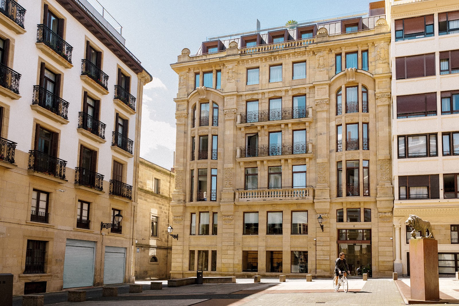 Hotel Lasala Plaza photo 10, hotel accommodation in San Sebastian on the Camino del Norte