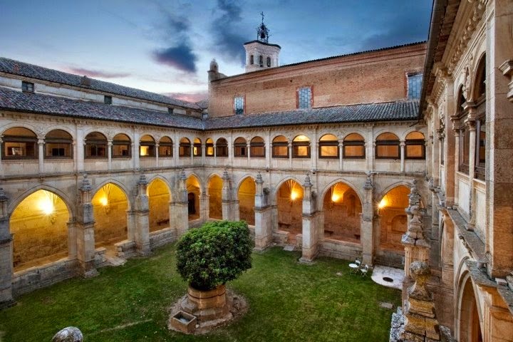 Monasterio San Zoilo | Hotel photo 4, hotel accommodation in Carrión de los Condes on the Camino Frances