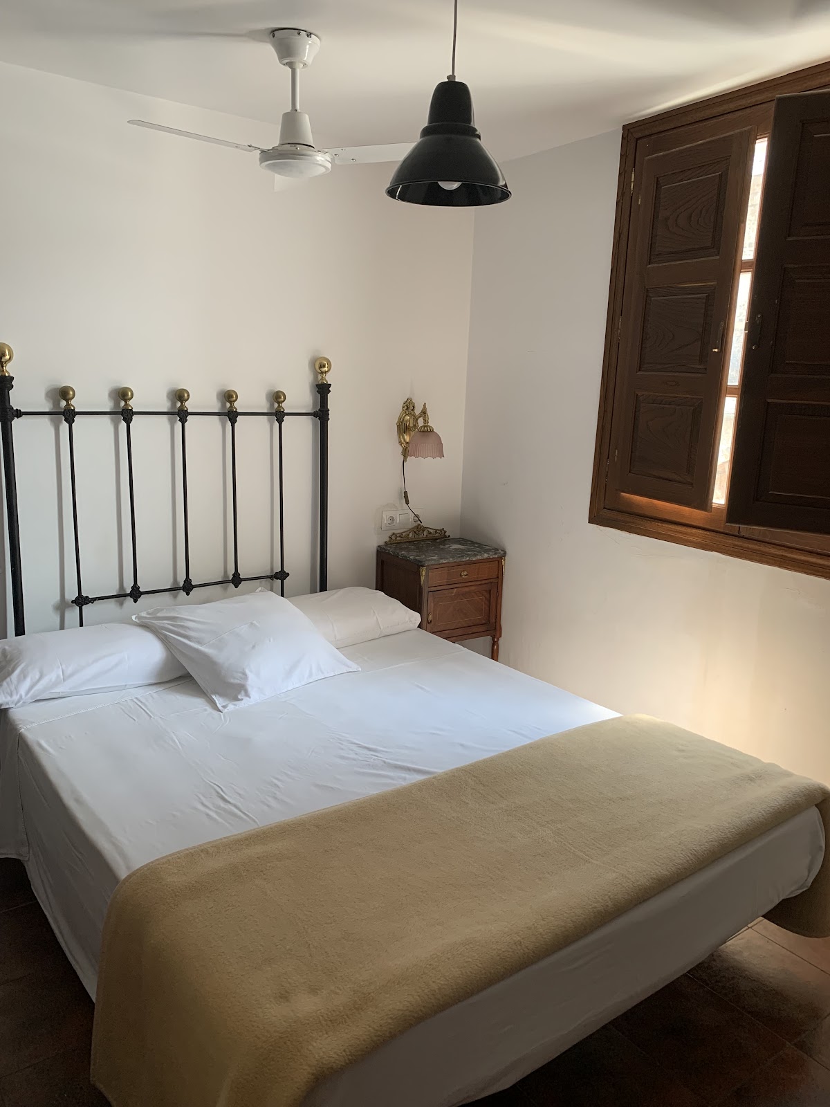 Hotel Rural Casa Del Reloj photo 7, accommodation listing in Molinaseca on the Camino Frances
