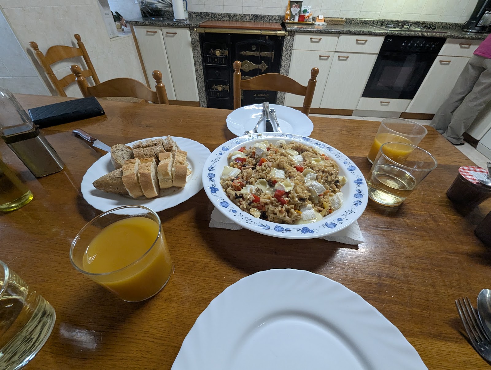 Casa Batit photo 2, villa accommodation in Biskarreta on the Camino Frances