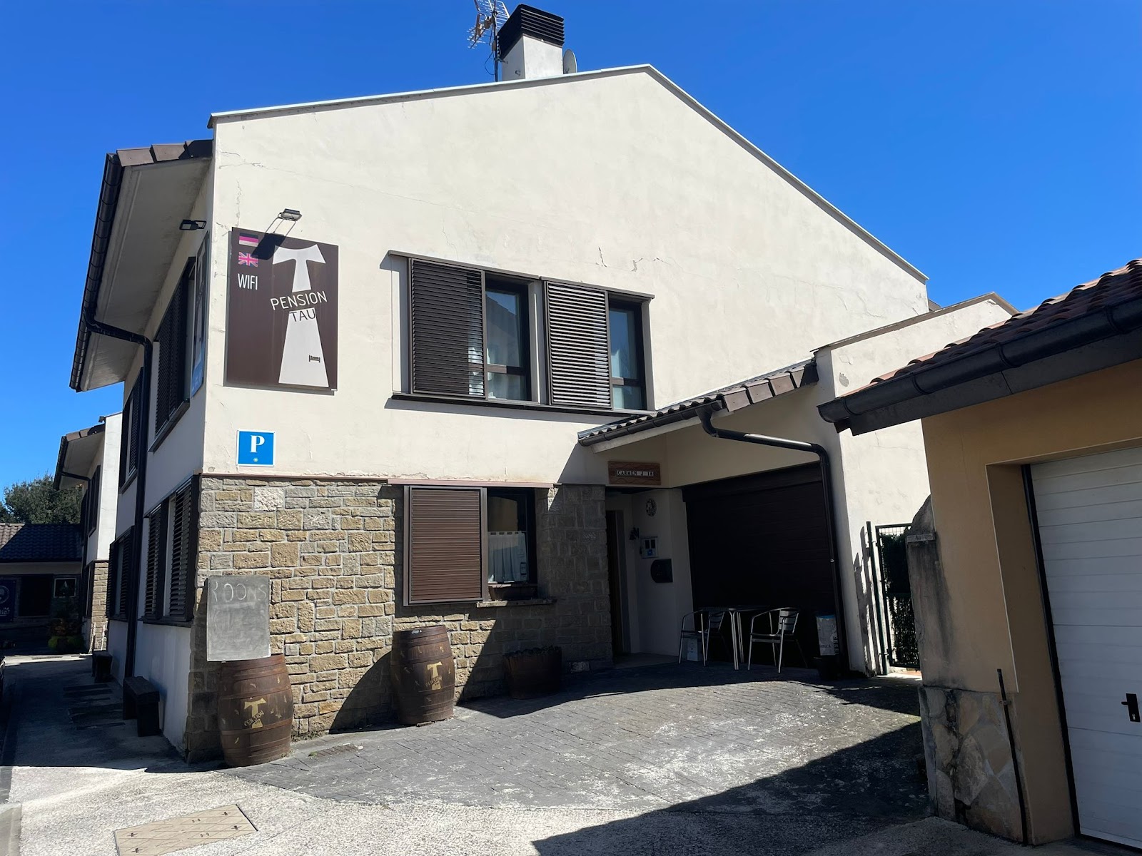 Casa TAU photo 3, pension accommodation in Larrasoaña on the Camino Frances