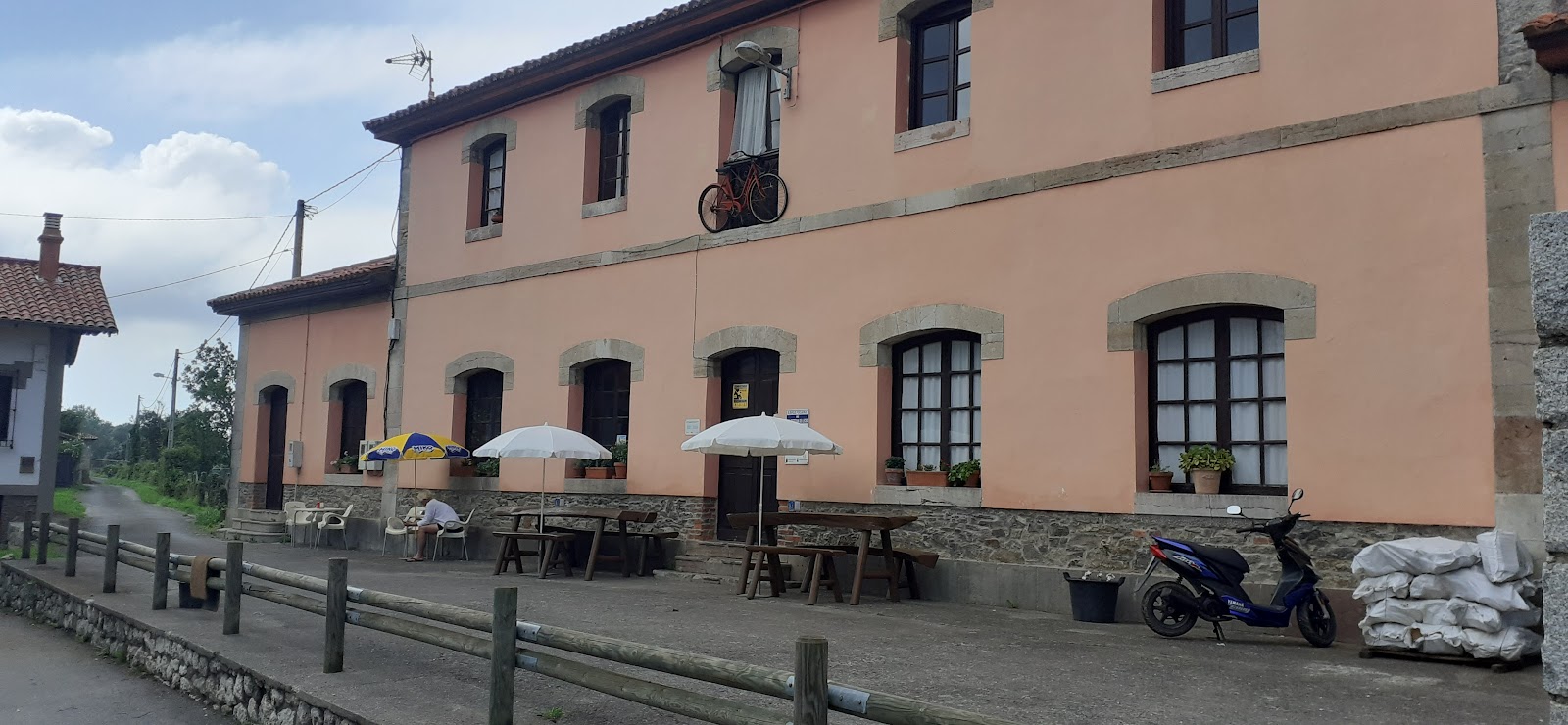 Albergue de Peregrinos de San Esteban, albergue accommodation in San Esteban de Leces on the Camino del Norte