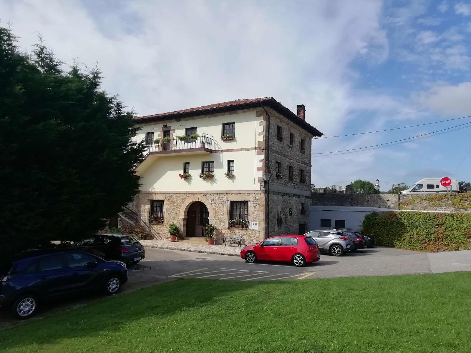 La Casa Solariega, hotel accommodation in Santillana del Mar on the Camino del Norte