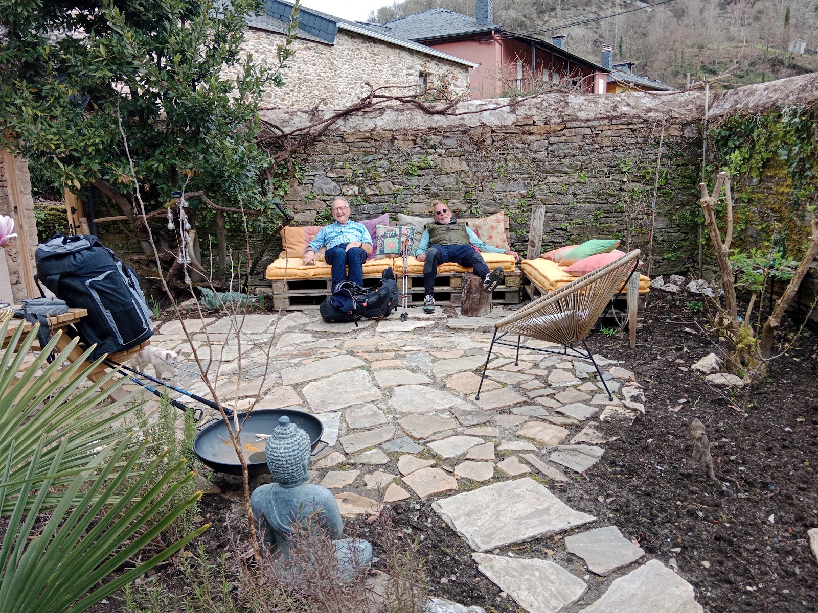 Casa Cantadora, hostel accommodation in Ambasmestas on the Camino Frances