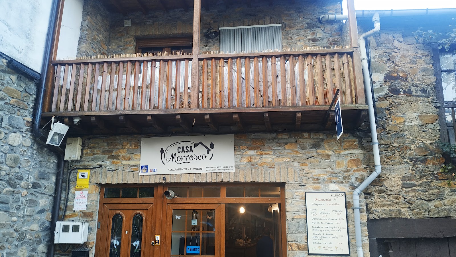 Casa Morrosco, guesthouse accommodation in Molinaseca on the Camino Frances