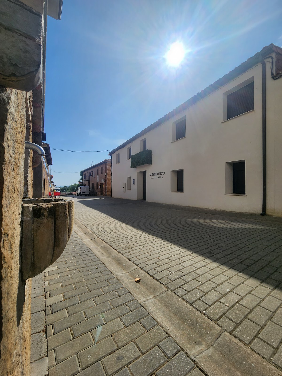 Albergue La Santa Siesta, hostel accommodation in Villadangos del Páramo on the Camino Frances