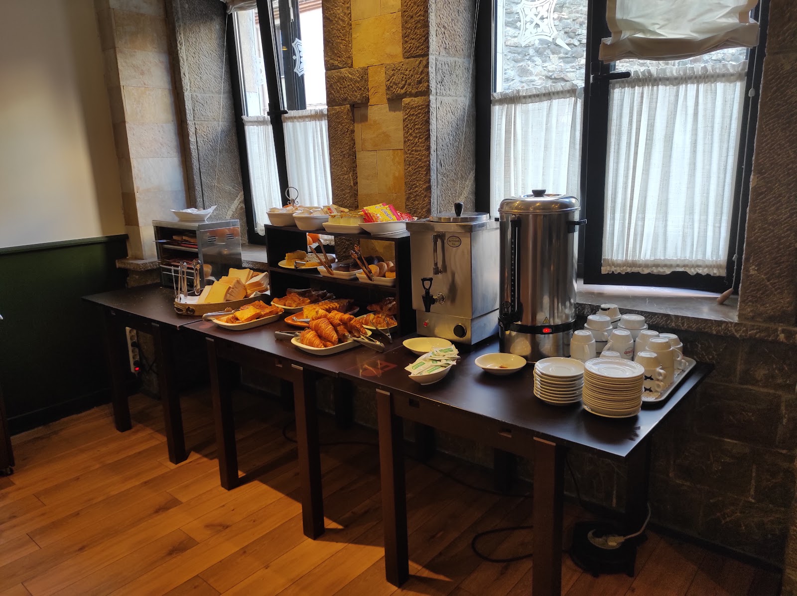 Hospederia Fernando I, guesthouse accommodation in León on the Camino Frances