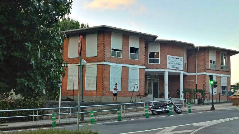 Jakobi Pilgrim Hostel, albergue accommodation in Irun on the Camino del Norte