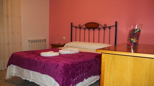 Venecia Hostel - Bed & Breakfast, accommodation listing in Villafranca del Bierzo on the Camino Frances