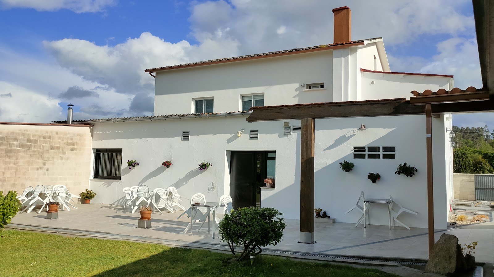 Albergue Lavacolla, albergue accommodation in Lavacolla on the Camino Frances
