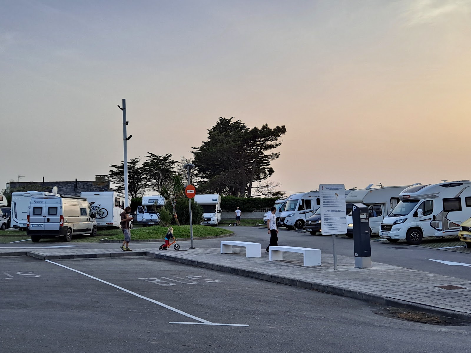 Area de Autocaravanas Tapia de Casarego photo 5, camping accommodation in Tapia de Casariego on the Camino del Norte