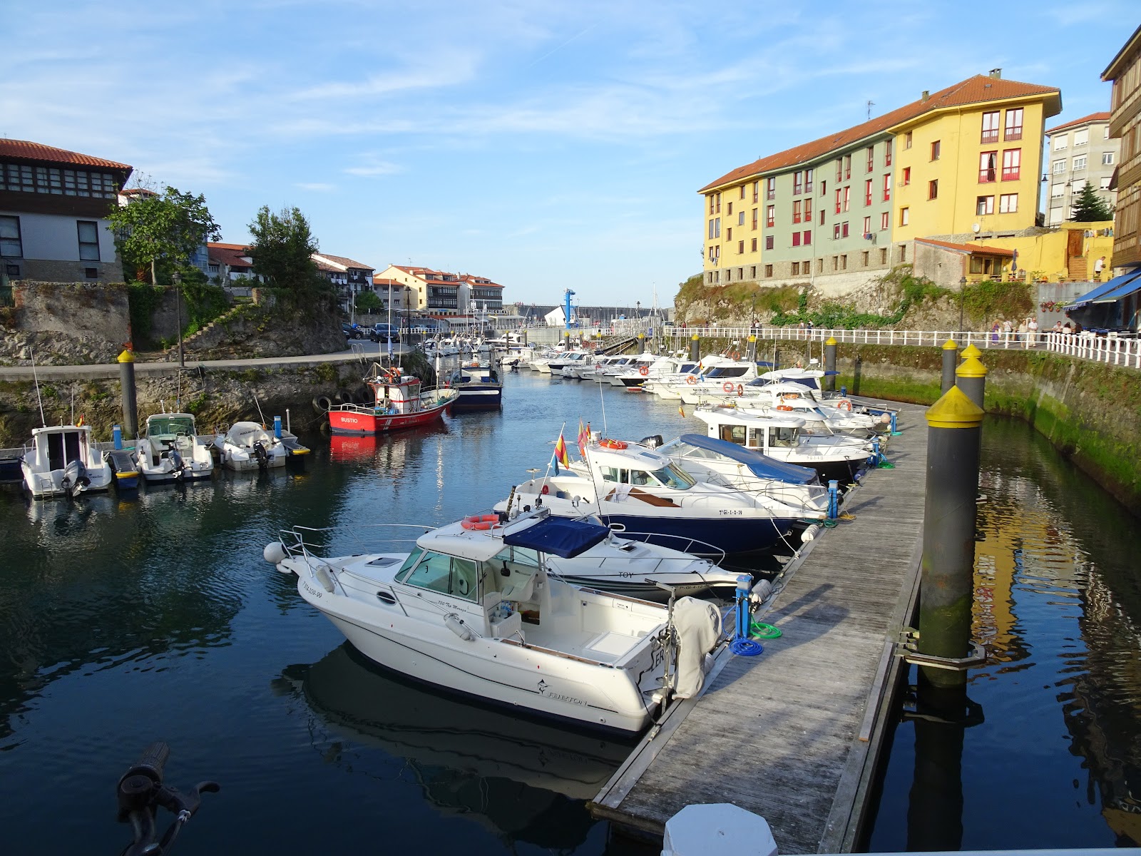 Hotel Puerto de Llanes, hotel accommodation in Llanes on the Camino del Norte