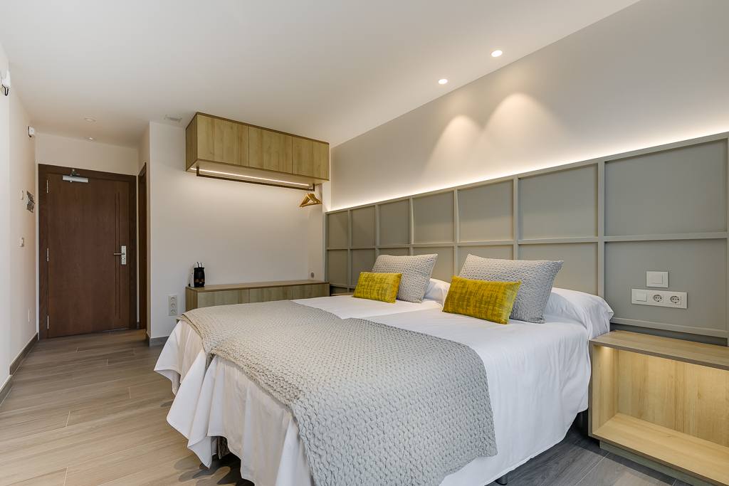A CASA DO LATONEIRO, guesthouse accommodation in Caldas de Reis on the Camino Portuguese