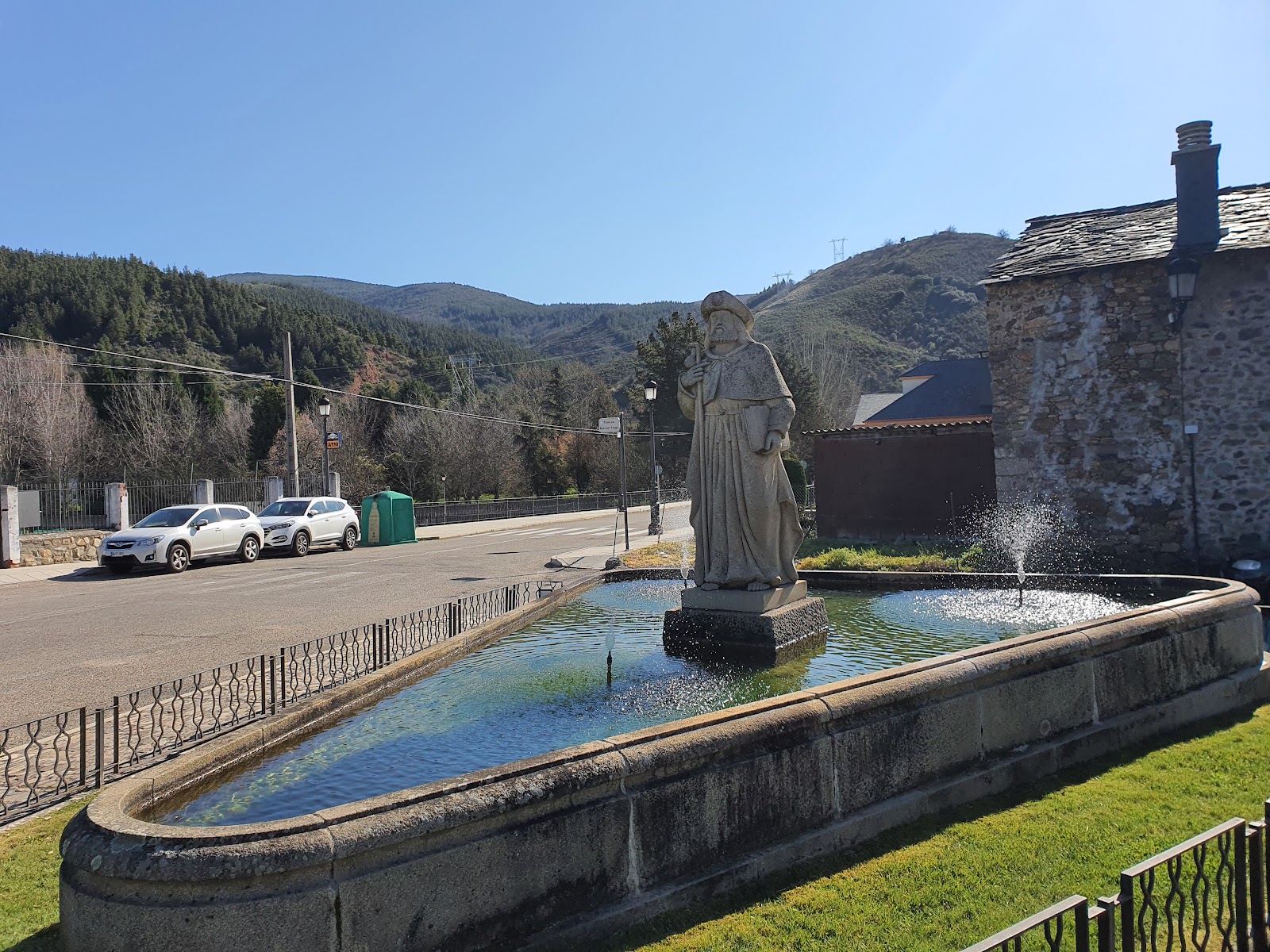 Hostal el Palacio photo 3, hostel accommodation in Molinaseca on the Camino Frances