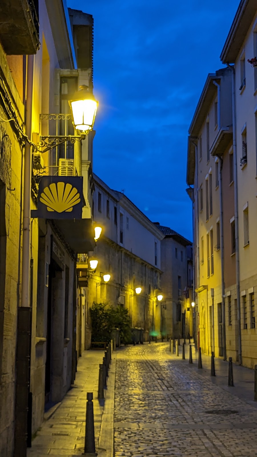 Albergue Santiago Apostol photo 8, hostel accommodation in Logroño on the Camino Frances