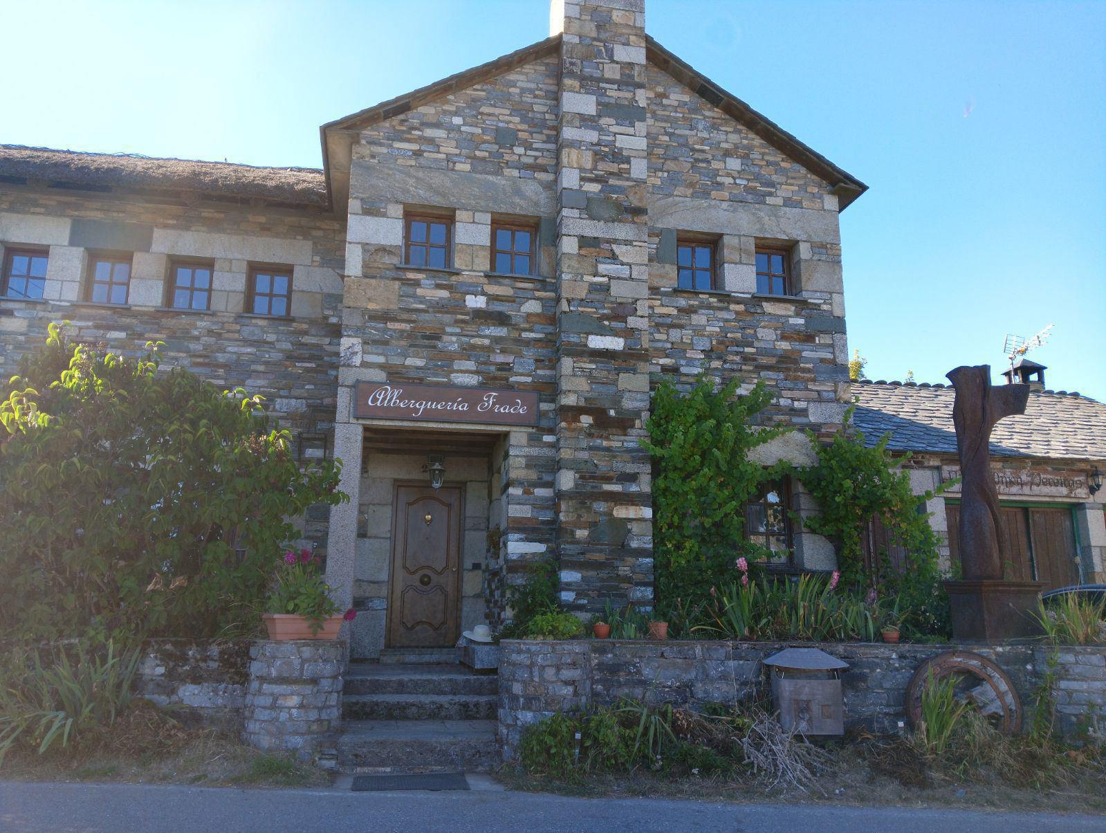 Alberguería Frade, hostel accommodation in O Cebreiro on the Camino Frances