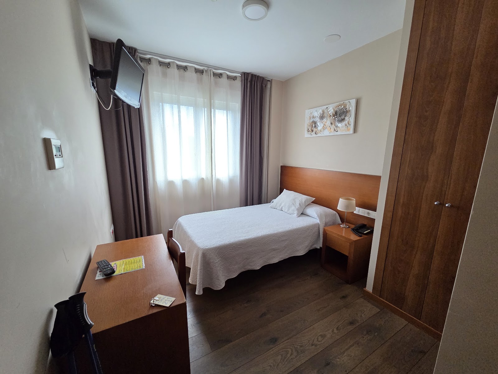 Pensión Residencial Platas photo 2, guesthouse accommodation in Pedrouze / Arca on the Camino Frances