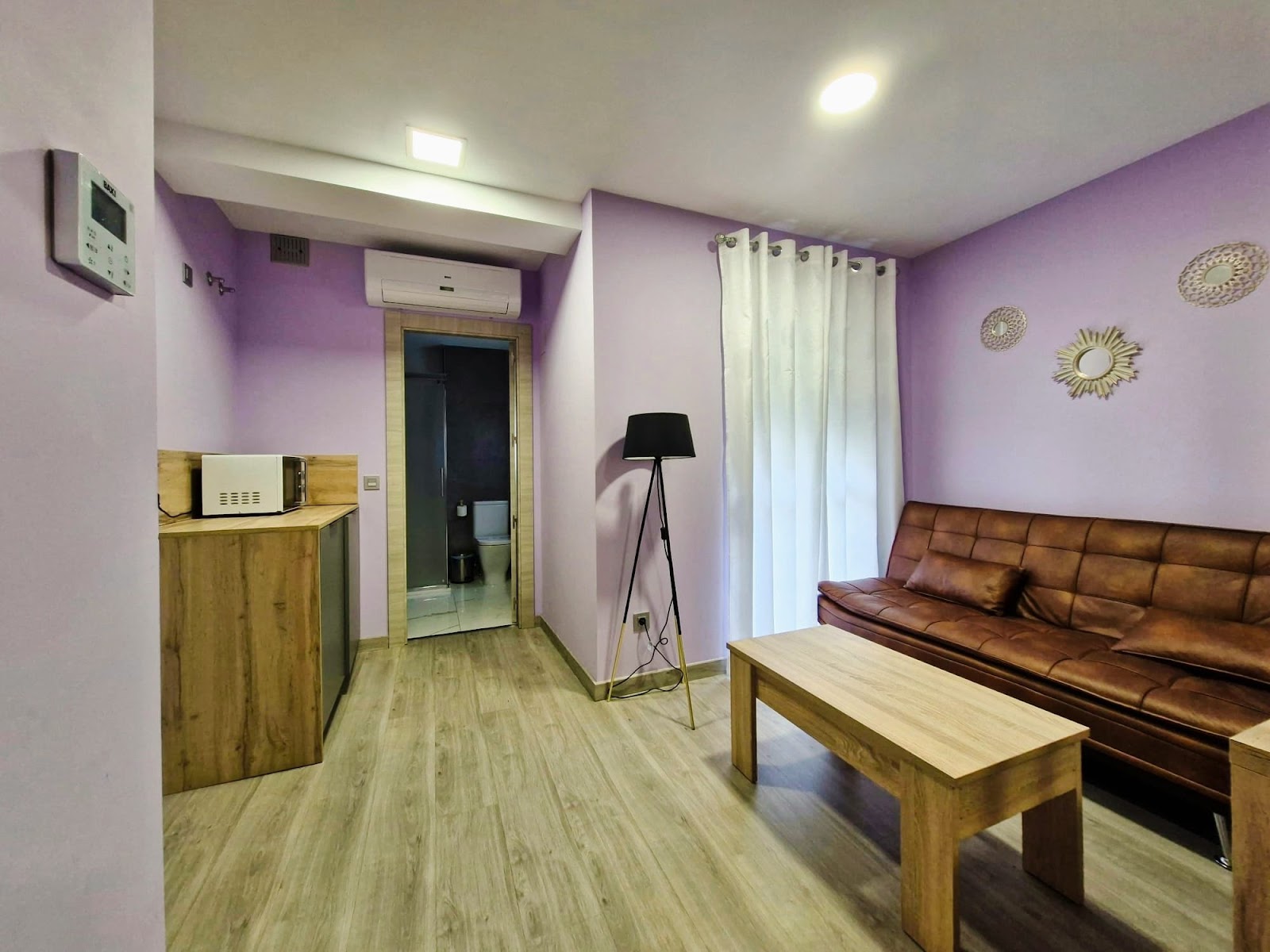 Feeling Home Suites&Rooms photo 10, guesthouse accommodation in León on the Camino Frances
