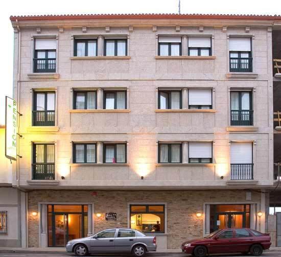 Teodora Restaurant photo 3, albergue accommodation in Arzúa on the Camino Frances
