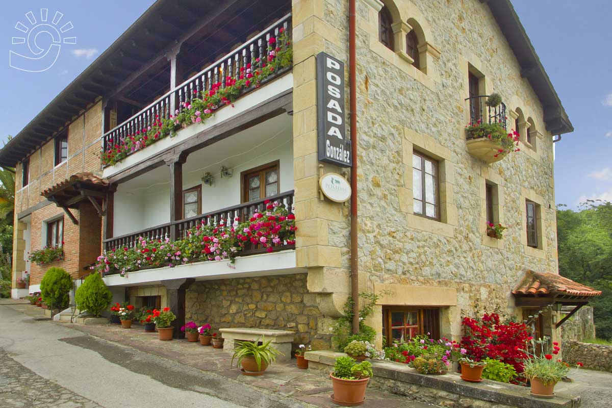 Posada González, pension accommodation in Santillana del Mar on the Camino del Norte
