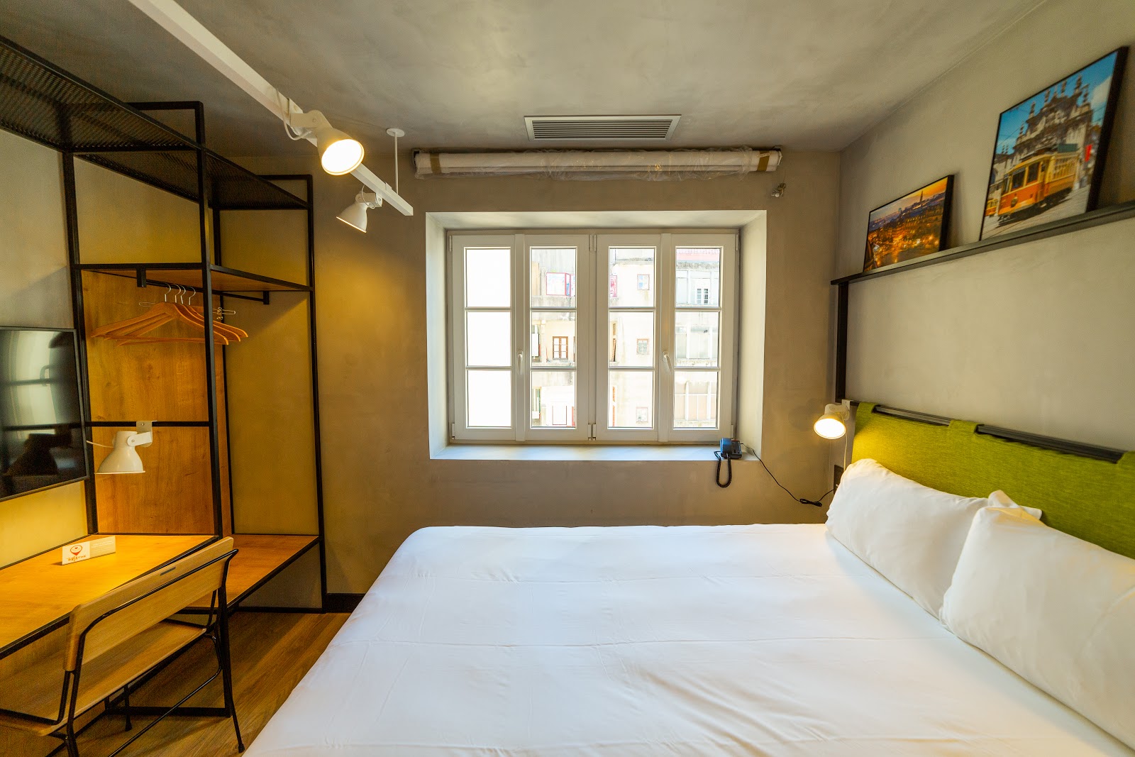 ibis Porto Centro Mercado Bolhão photo 4, hotel accommodation in Porto on the Camino Portuguese