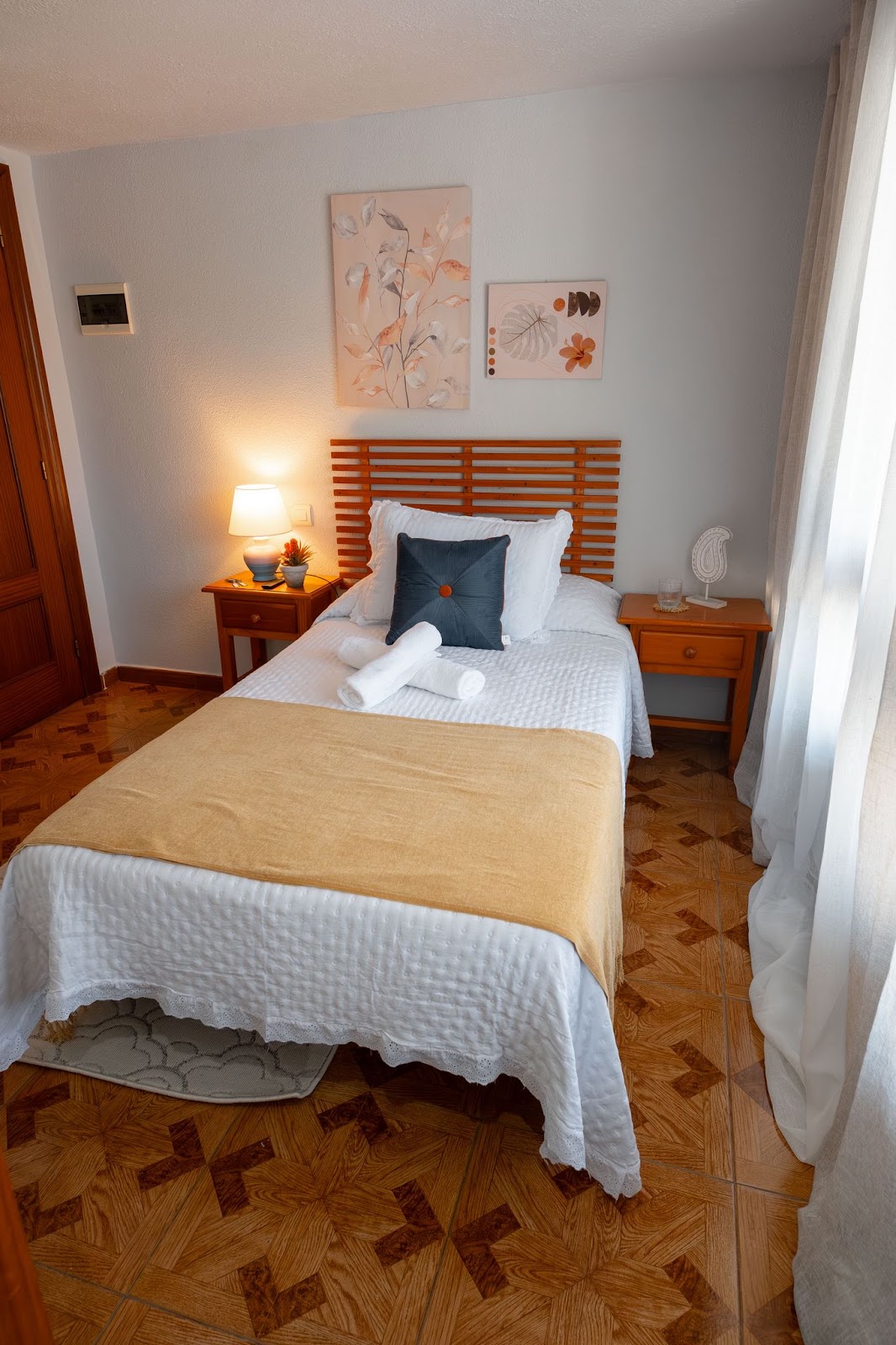 EMAROOMS photo 8, hotel accommodation in Laredo on the Camino del Norte