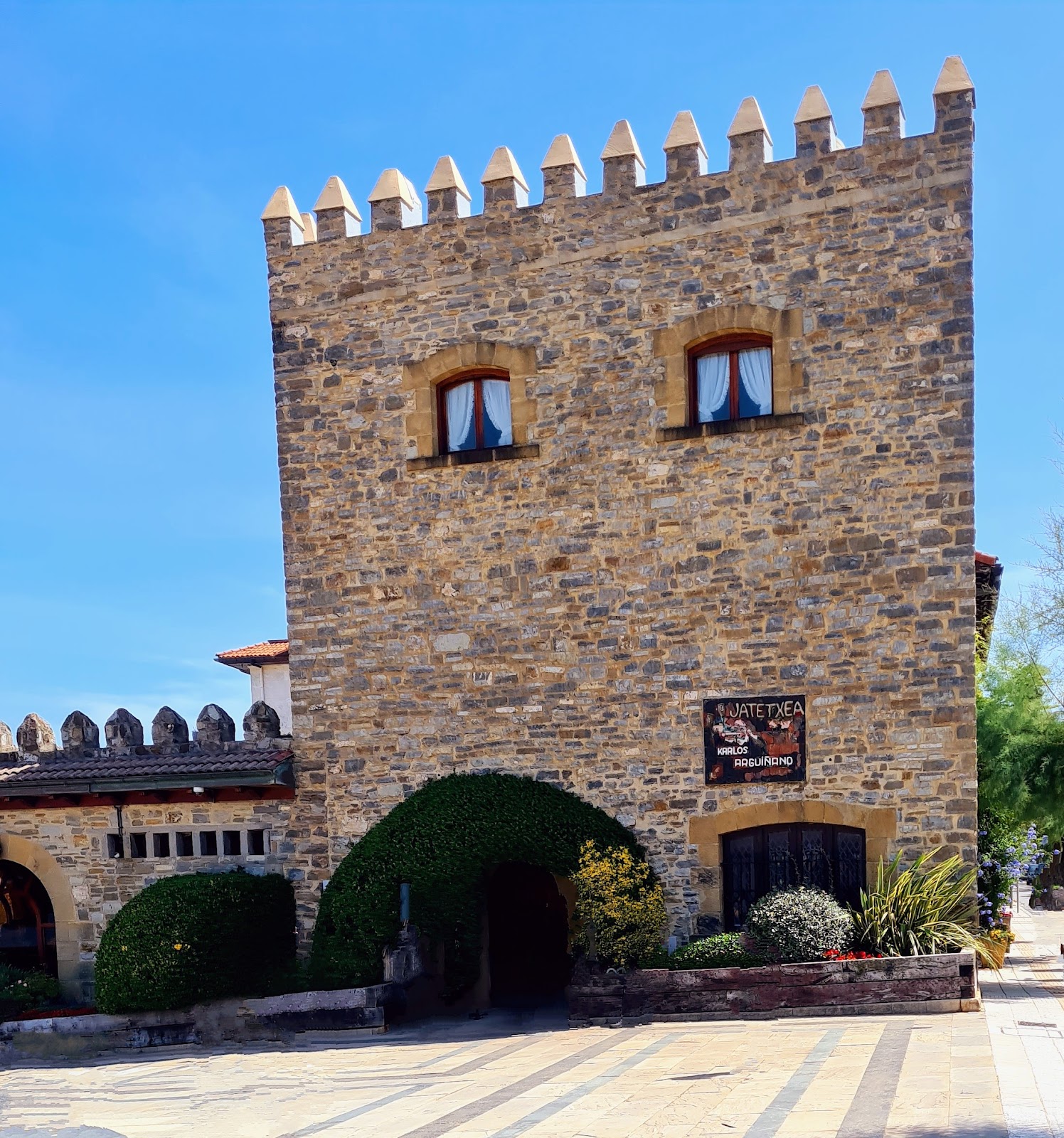 Olatu Txiki, apartment accommodation in Zarautz on the Camino del Norte